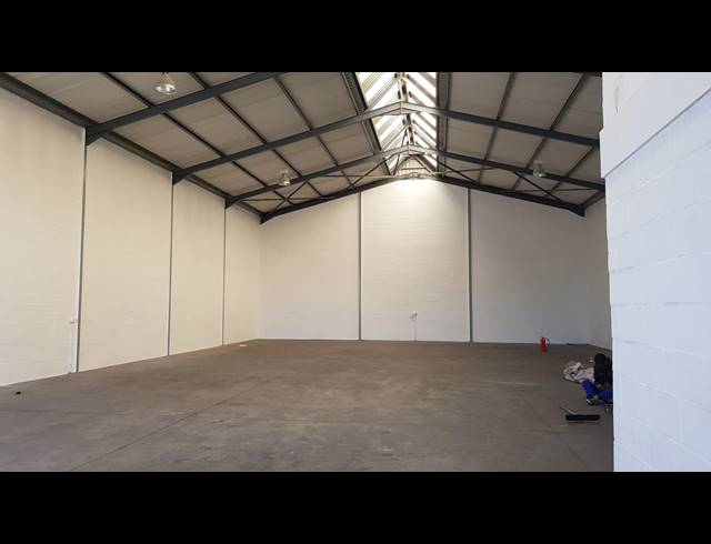 400M² FACTORY TO LET IN SAXENBURG PARK 1